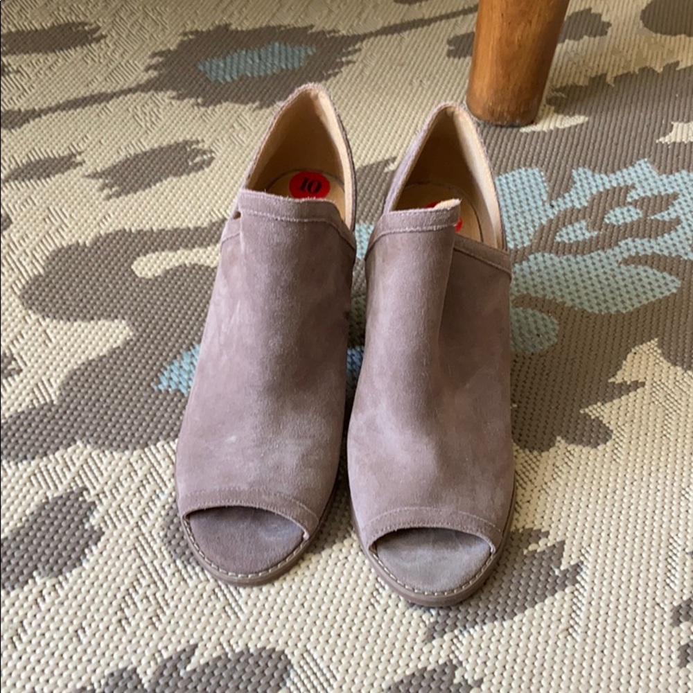 Lucky Brand open toe brown booties